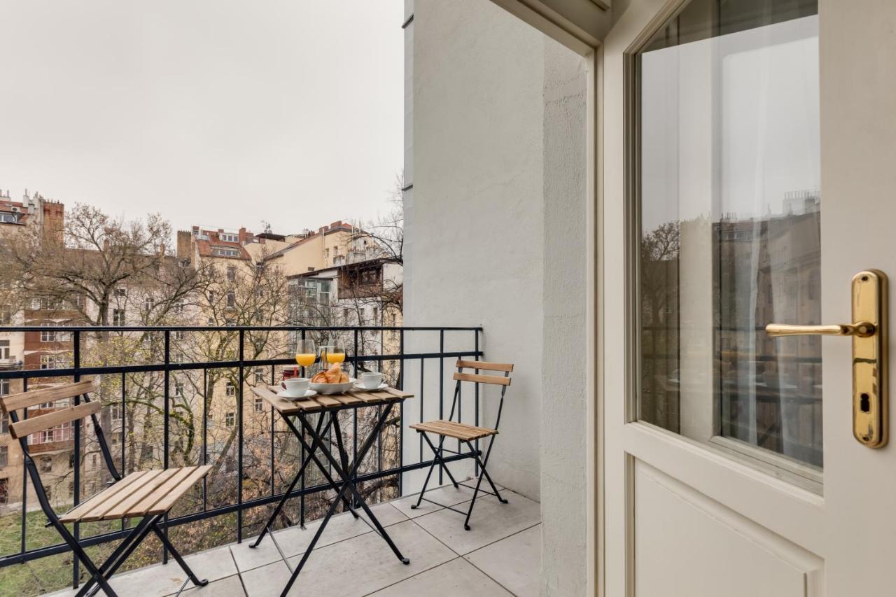 Jt'S Apartments Spanelska Str. Praag Buitenkant foto